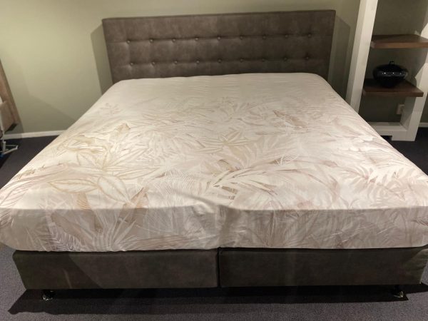 Showroommodel boxspring Preston