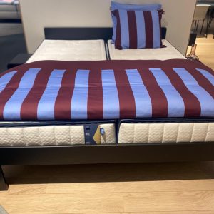 Showroom Auping Auronde 1500 deep black